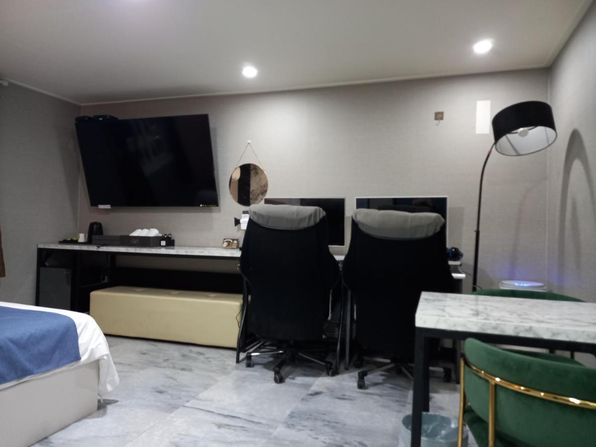 On & Off Hotel Bupyeong Incheon Esterno foto